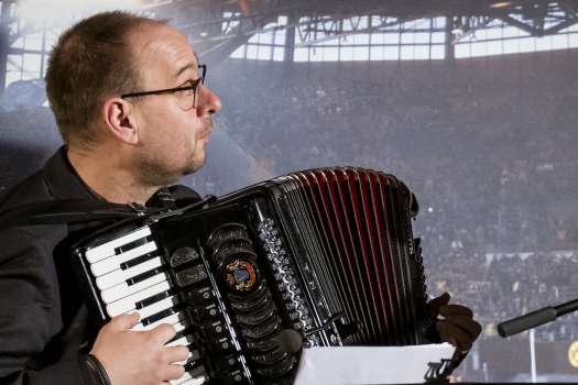 Der Konzertakkordeonist Maik Hester (Foto: Borussia Dortmund/M. Donato)