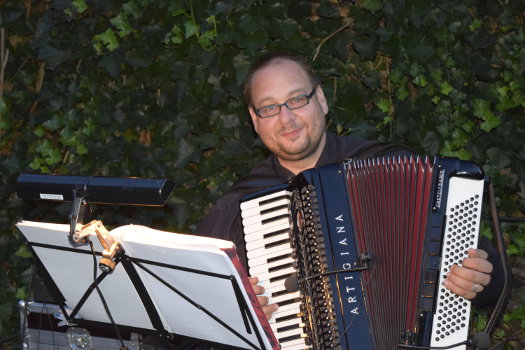 Der Konzertakkordeonist Maik Hester (Foto: Jonas Dreger)